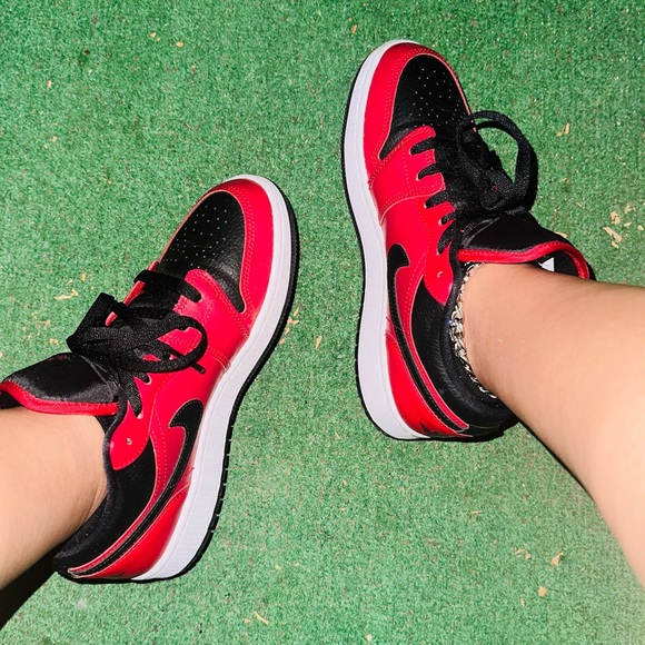 Meet your Posher, Cassie - Picture 4 of 5